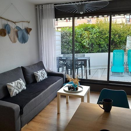 Joli 2 Pieces Sur Le Port Avec Piscine, Terrasse, Parking Apartment Капбретон Екстериор снимка